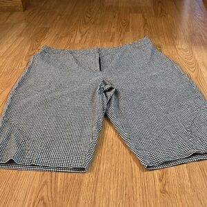 R.Q.T.Black & White checkered long shorts (capris) Size 16. Zipper front